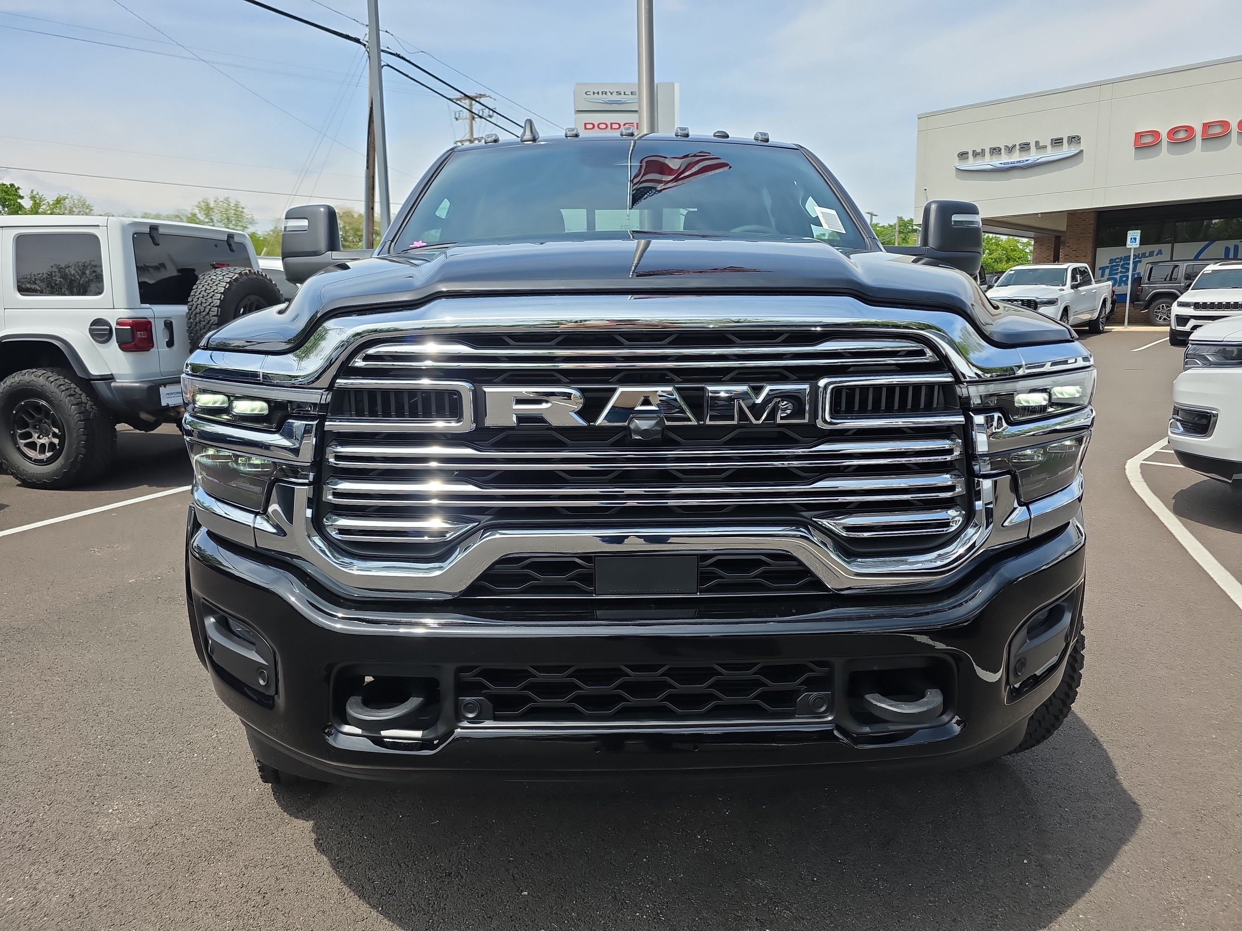 New 2026 RAM 5500 4x4 Crew Cab w/ Laramie Trim Package image 18