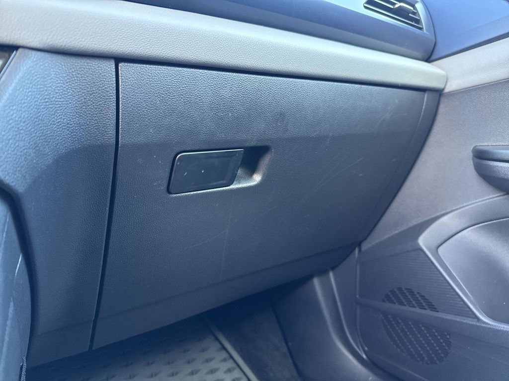 Used 2022 Volkswagen Taos SE image 38