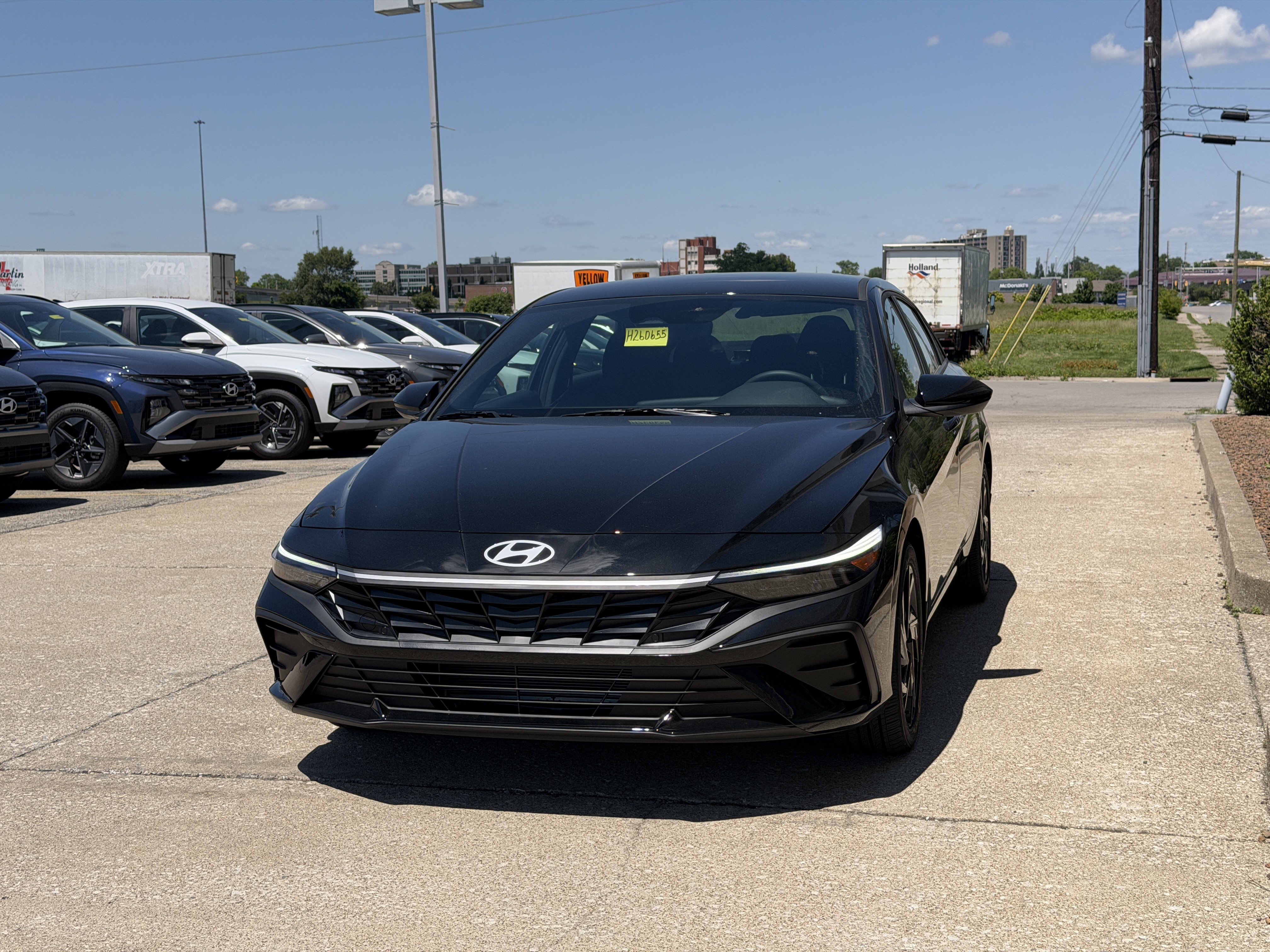 Used 2026 Hyundai Elantra Sport FWD image 11