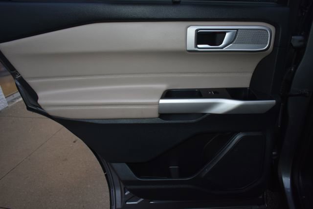 Used 2022 Ford Explorer Limited image 40