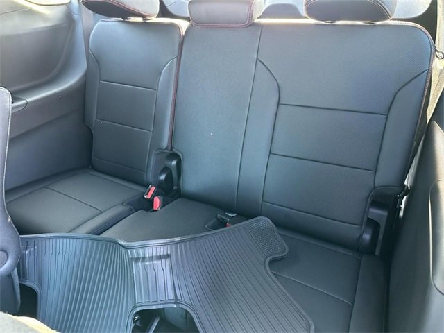 New 2026 Chevrolet Traverse RS image 5