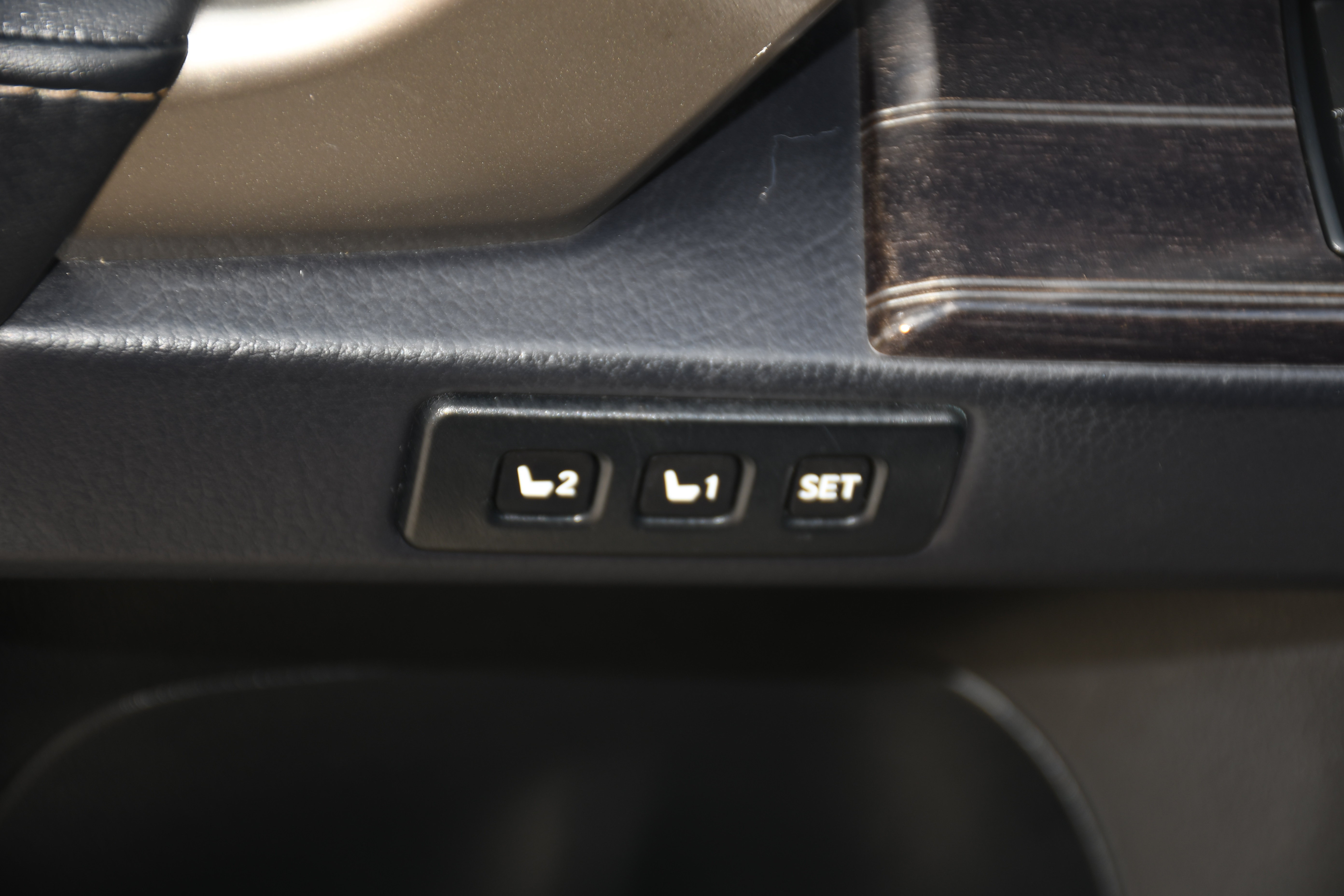 Used 2020 Lexus GX 460 Luxury w/ Luxury Sport Package AWD/4WD image 11