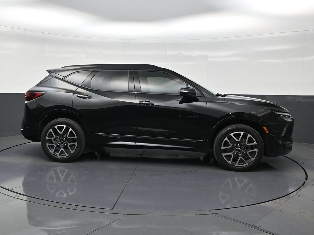 Used 2024 Chevrolet Blazer RS w/ Enhanced Convenience Package FWD image 6