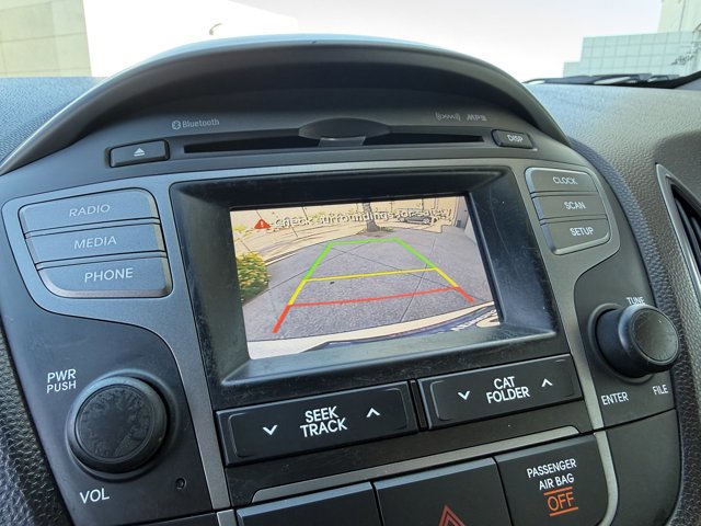 Used 2015 Hyundai Tucson SE image 18