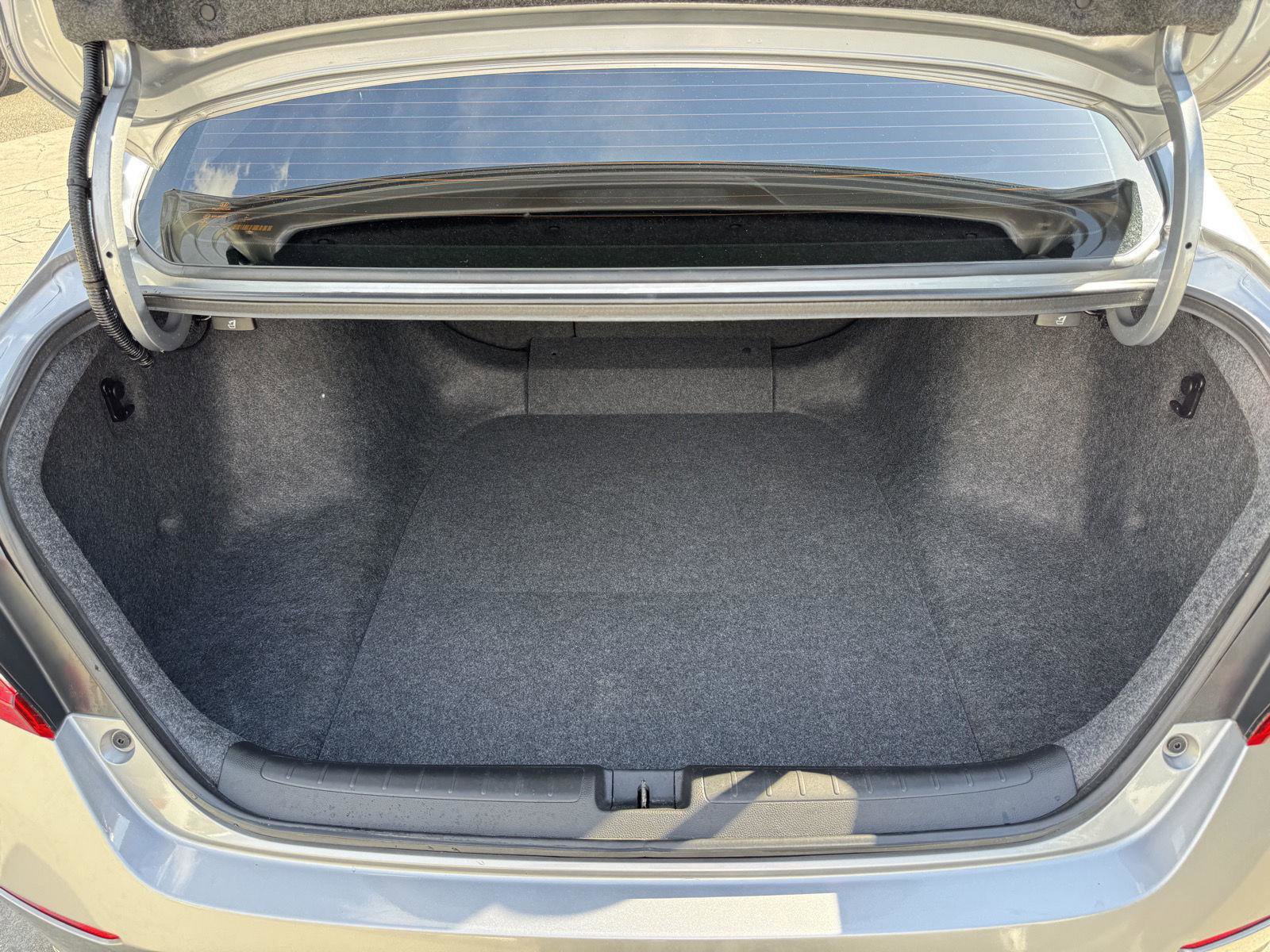 Used 2020 Honda Accord Touring image 13