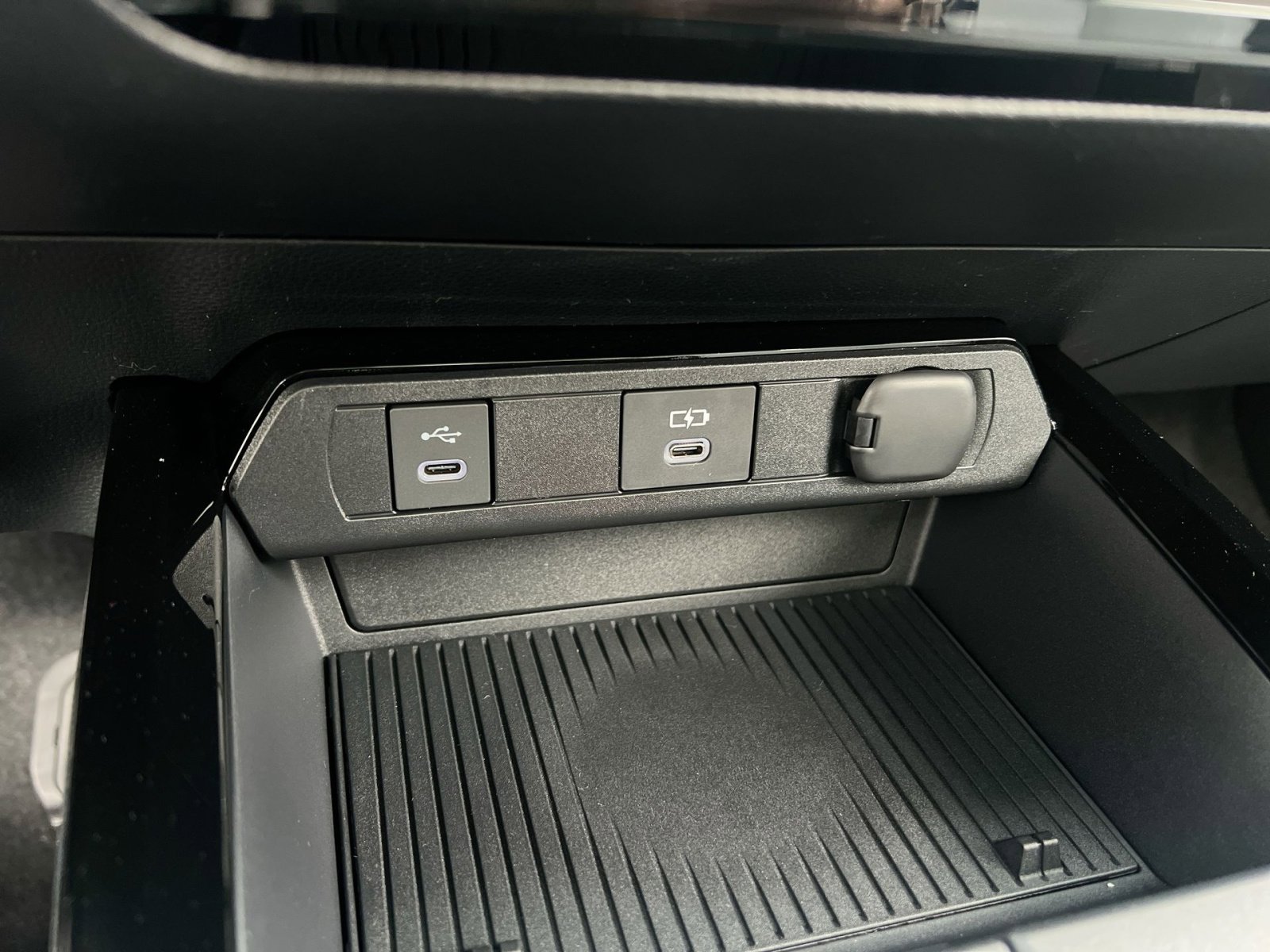 New 2026 Toyota Prius Limited image 31