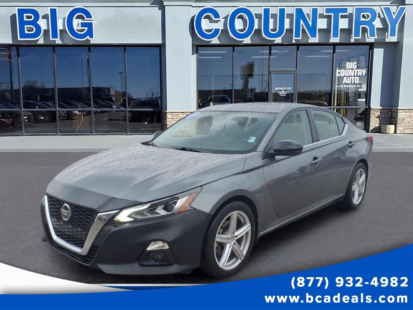 Used 2022 Nissan Altima 2.5 SR w/ Midnight Edition Package FWD image 1