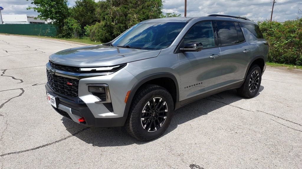 Used 2025 Chevrolet Traverse Z71 w/ Driver Confidence Package image 7