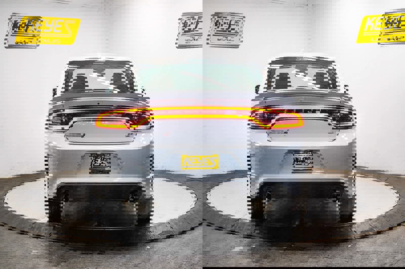 Used 2023 Dodge Charger GT image 3