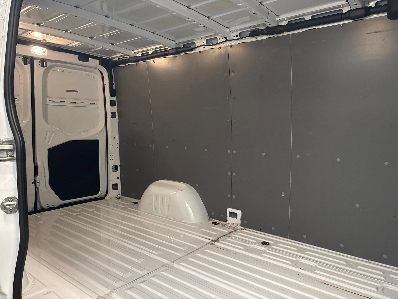 Used 2019 Mercedes-Benz Sprinter 4x4 144 image 30