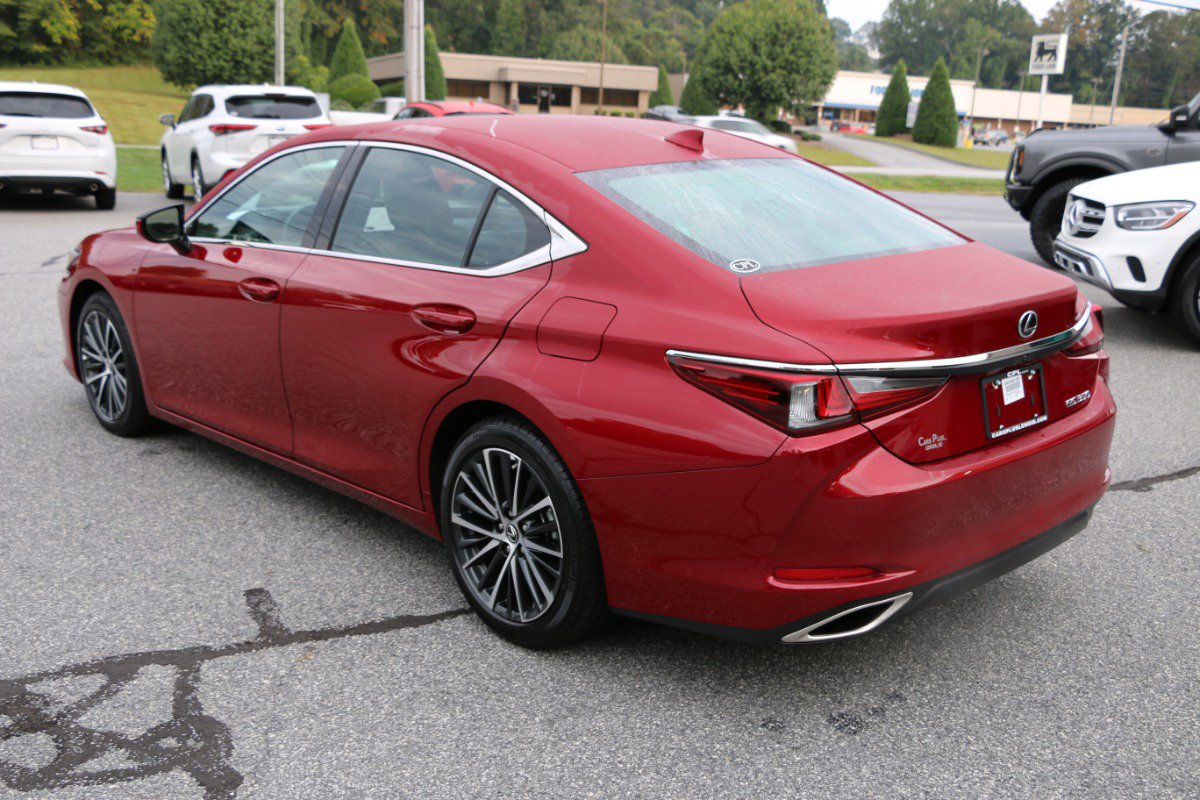 Used 2024 Lexus ES 350 w/ Premium Package image 3