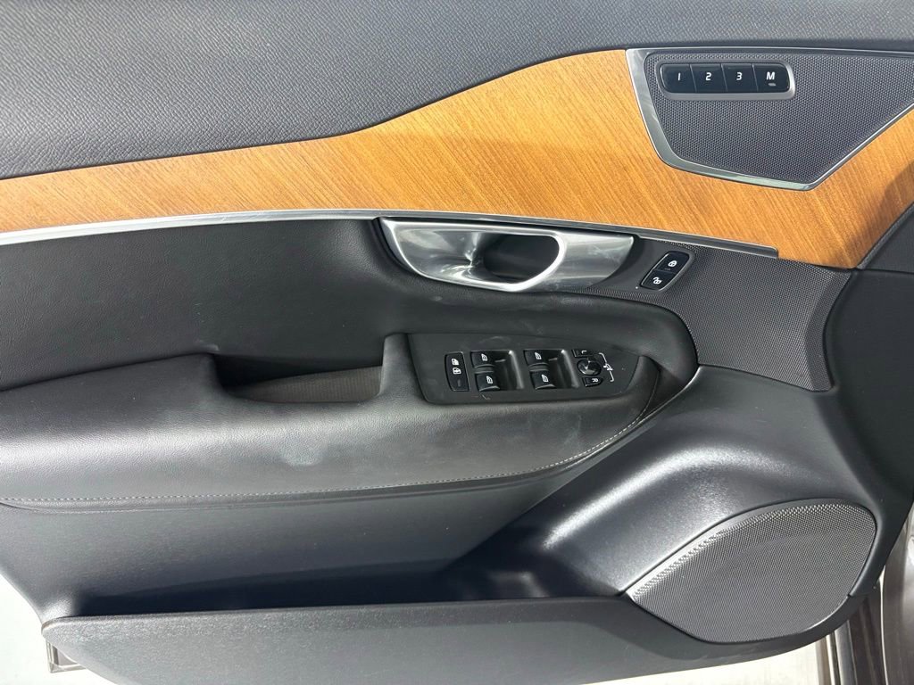 Used 2023 Volvo XC90 T8 Plus image 20