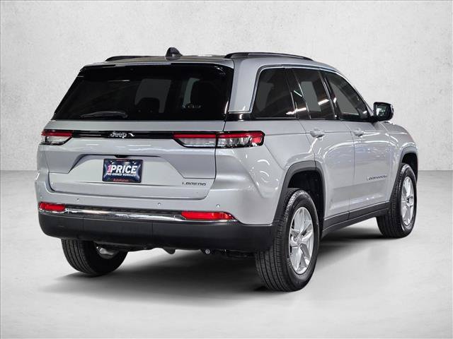 Used 2024 Jeep Grand Cherokee Laredo X RWD image 5