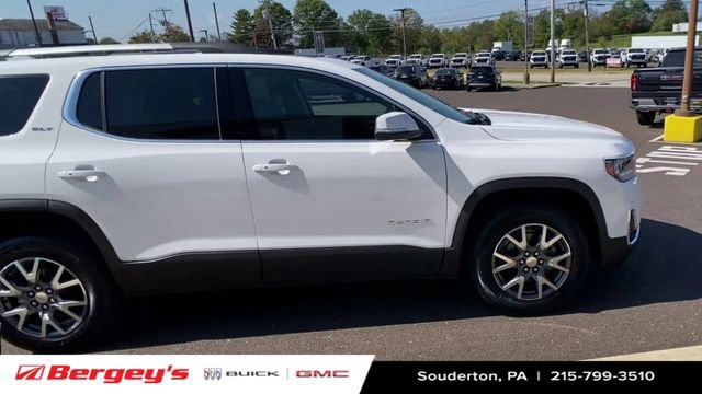 Used 2023 GMC Acadia SLT w/ Preferred Package FWD image 9