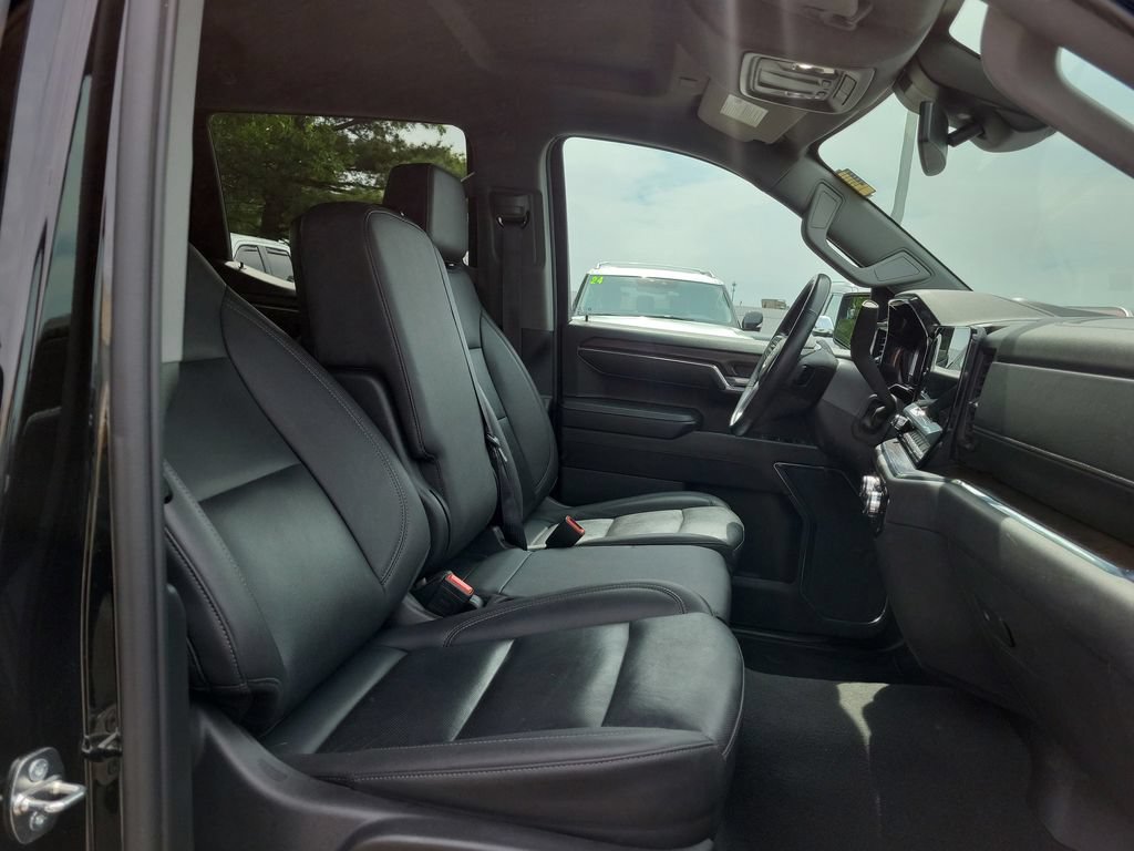 Used 2024 GMC Sierra 1500 SLT AWD/4WD image 31