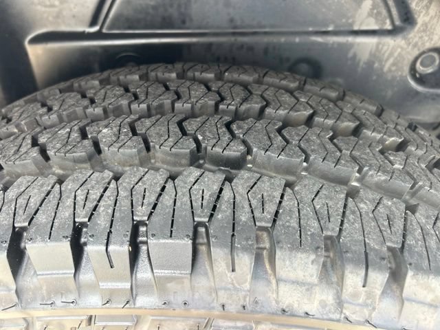 Used 2023 Jeep Wrangler Unlimited Sahara AWD/4WD image 13