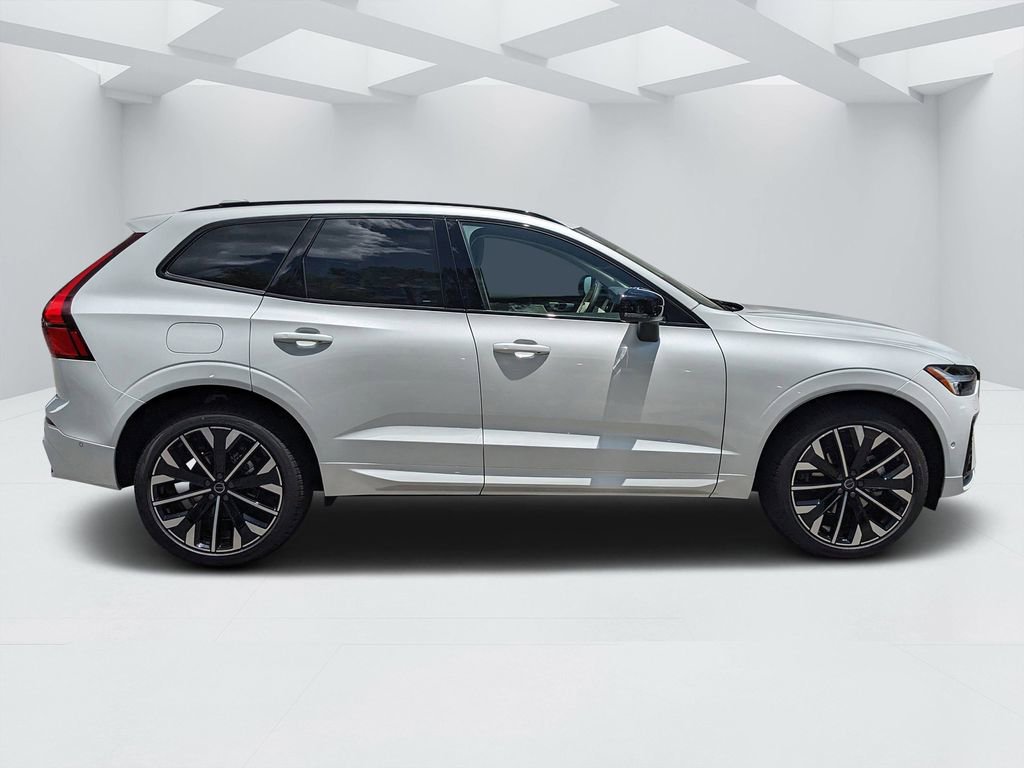 New 2026 Volvo XC60 B5 Ultra w/ Protection Package Premier image 2