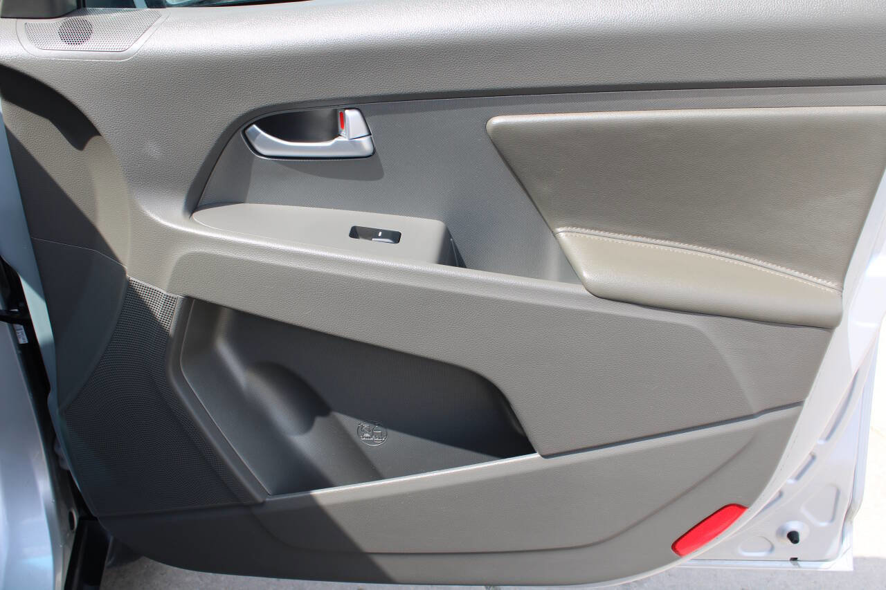 Used 2013 Kia Sportage LX AWD/4WD image 7