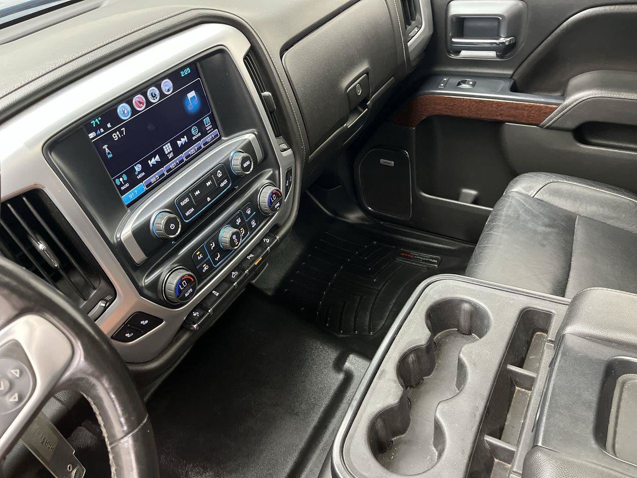 Used 2017 GMC Sierra 1500 SLT w/ SLT Premium Package AWD/4WD image 19