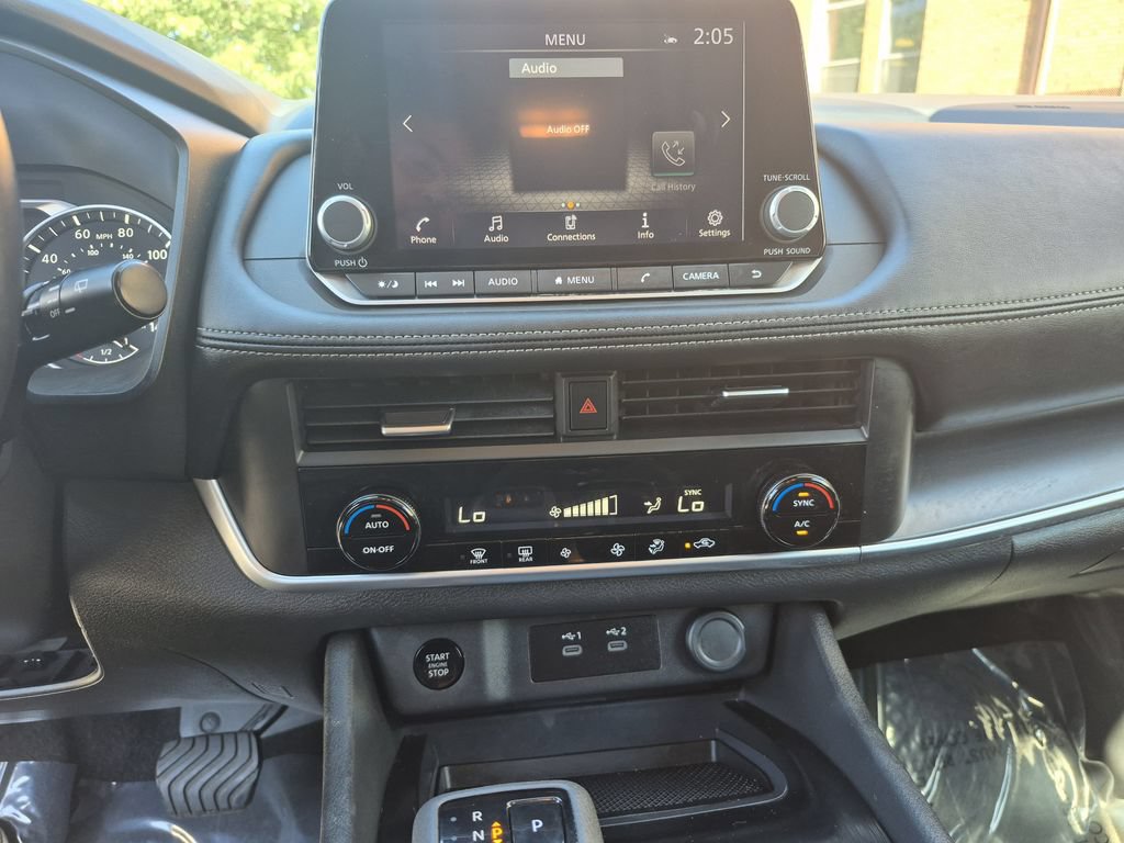 Used 2025 Nissan Rogue SV AWD/4WD image 9