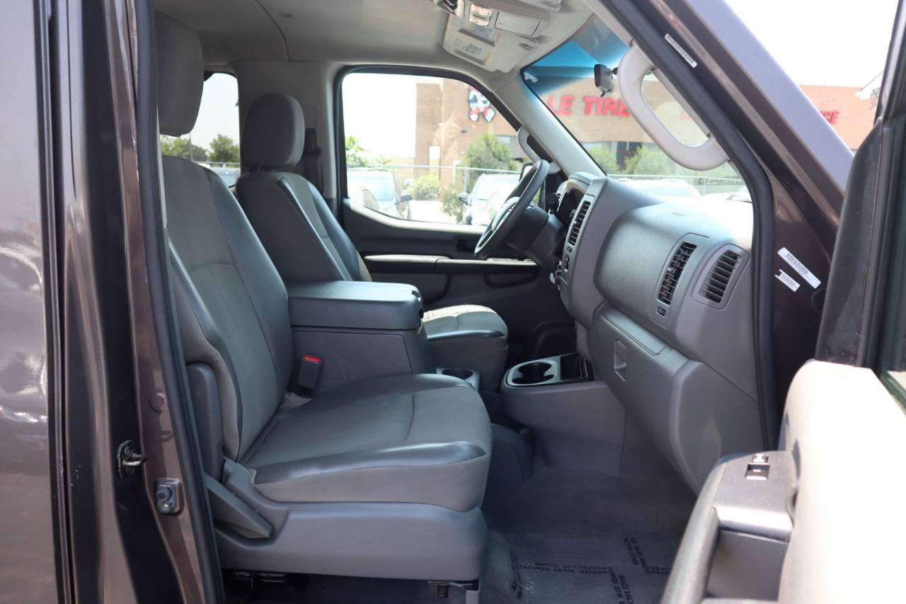 Used 2013 Nissan NV 3500 SV w/ Technology Pkg RWD image 9