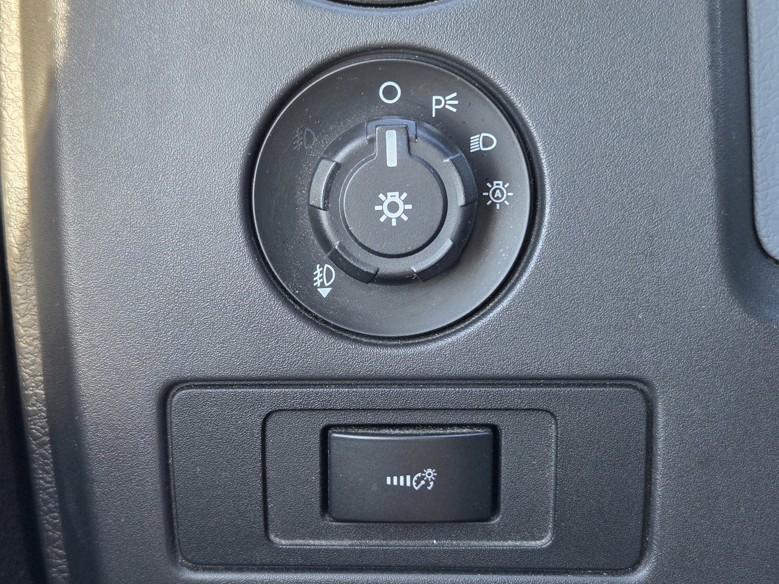 Used 2013 Ford F150 XLT w/ Luxury Equipment Group image 24