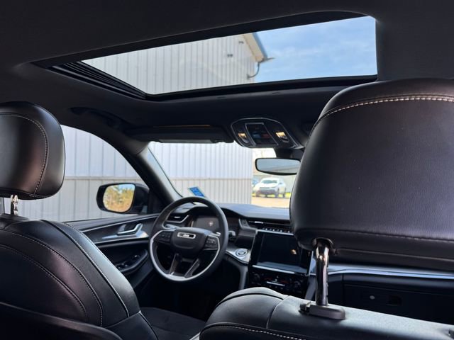 Used 2023 Jeep Grand Cherokee Altitude image 45