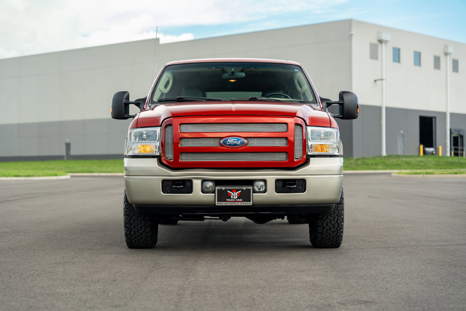 Used 2005 Ford Excursion Eddie Bauer image 2