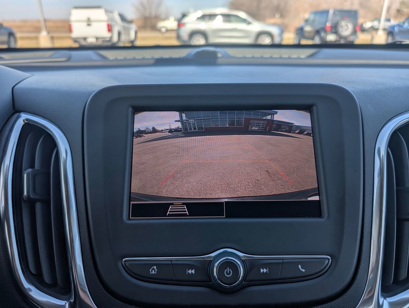 Used 2024 Chevrolet Equinox LT image 18