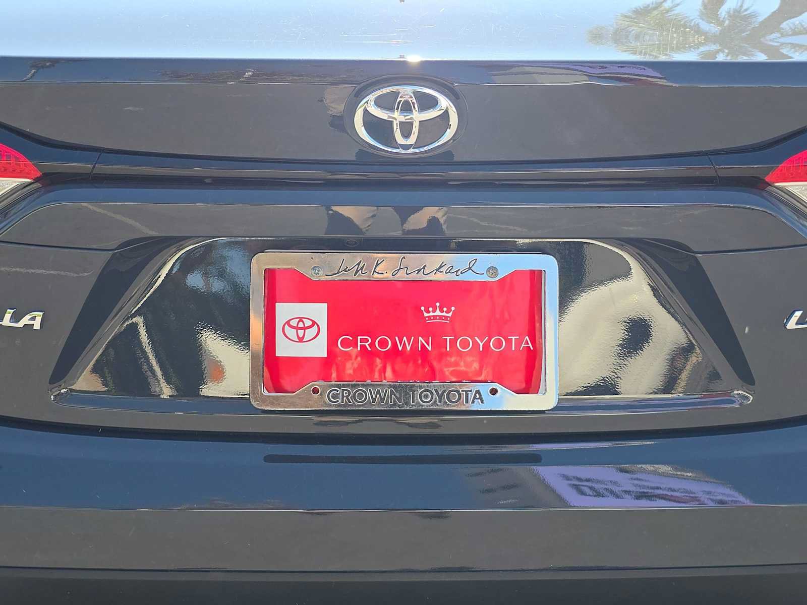 Used 2025 Toyota Corolla LE FWD image 12