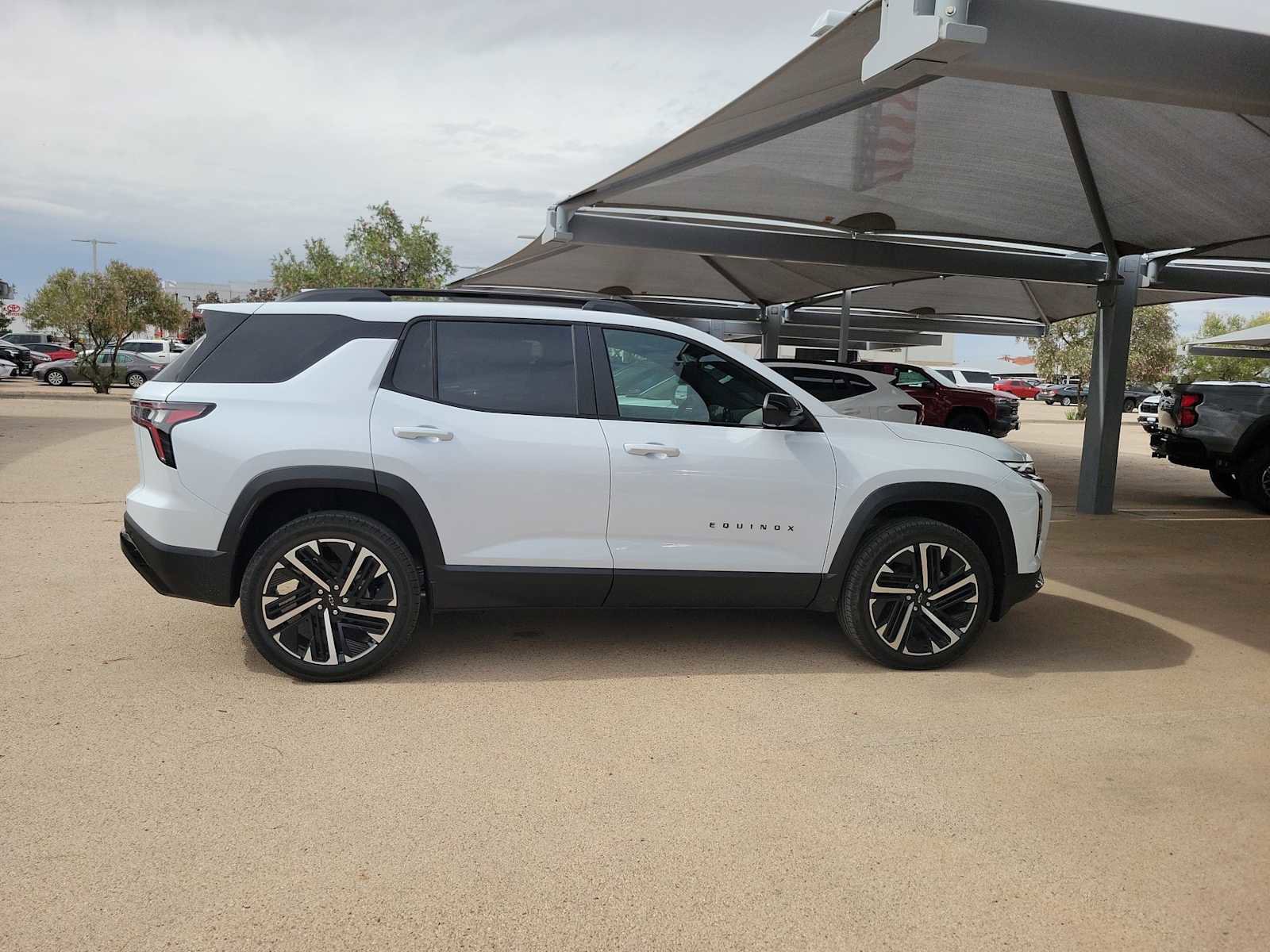 New 2026 Chevrolet Equinox RS w/ Safety and Technology Package AWD/4WD image 9