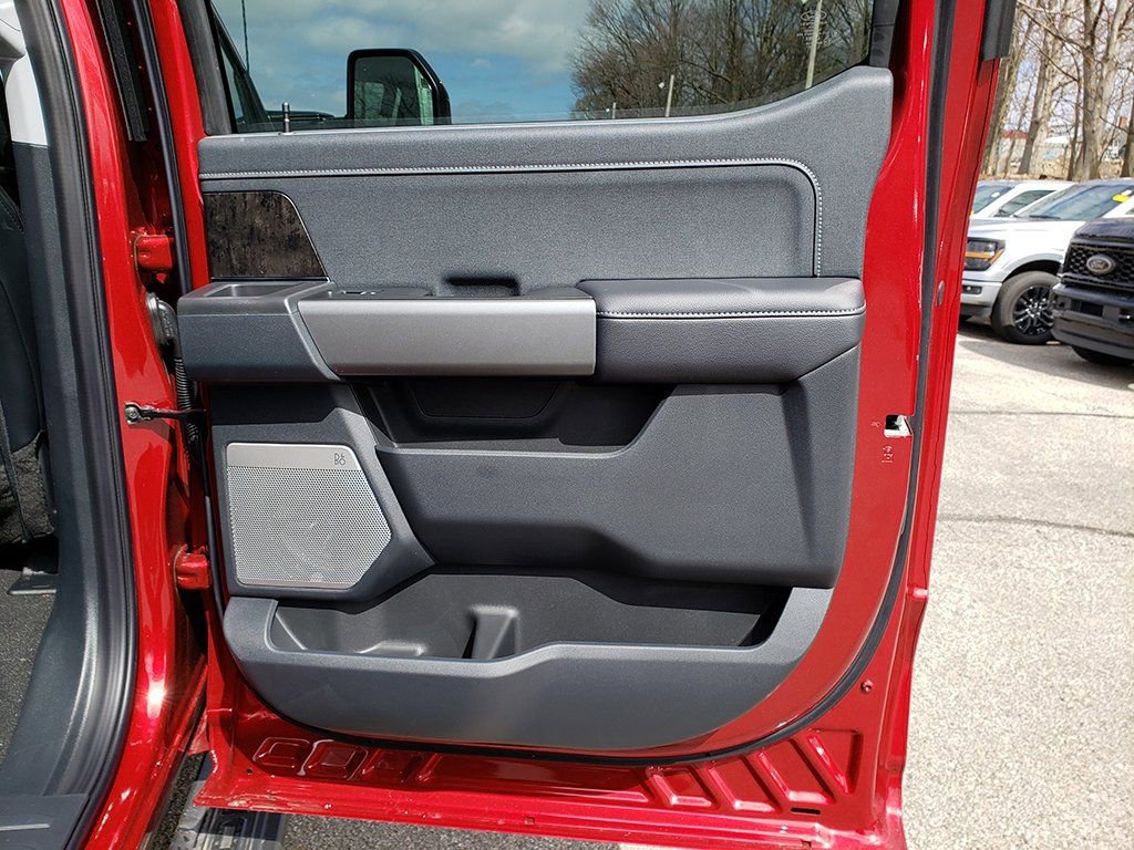 New 2025 Ford F250 Lariat w/ Lariat Ultimate Package image 17