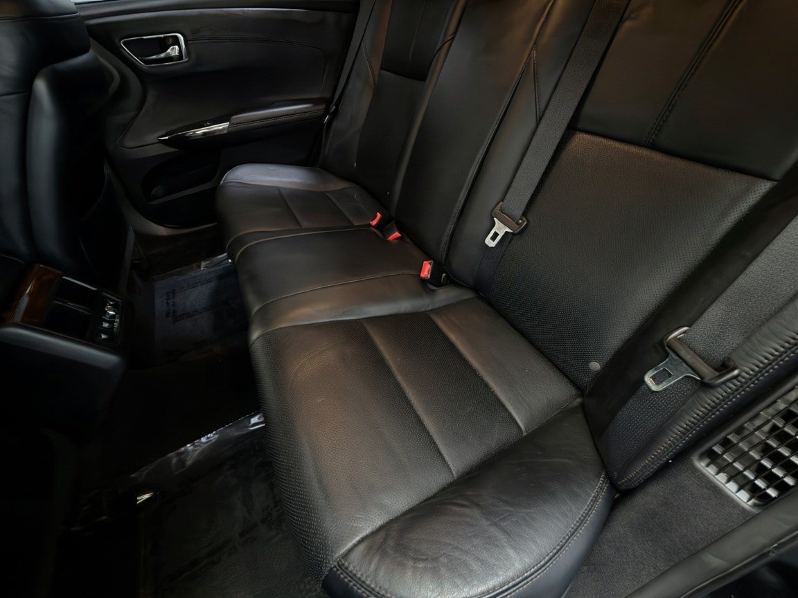 Used 2014 Toyota Avalon Limited w/ Technology Package FWD image 13