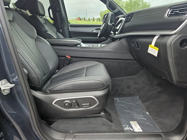 New 2025 Jeep Wagoneer L Series II w/ Convenience Group I image 26