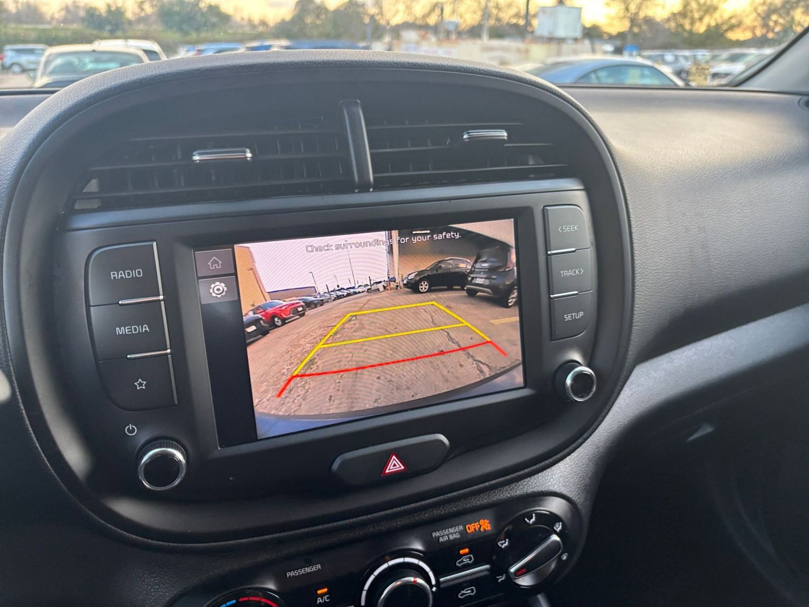 Used 2025 Kia Soul LX w/ Option Group 015 image 17