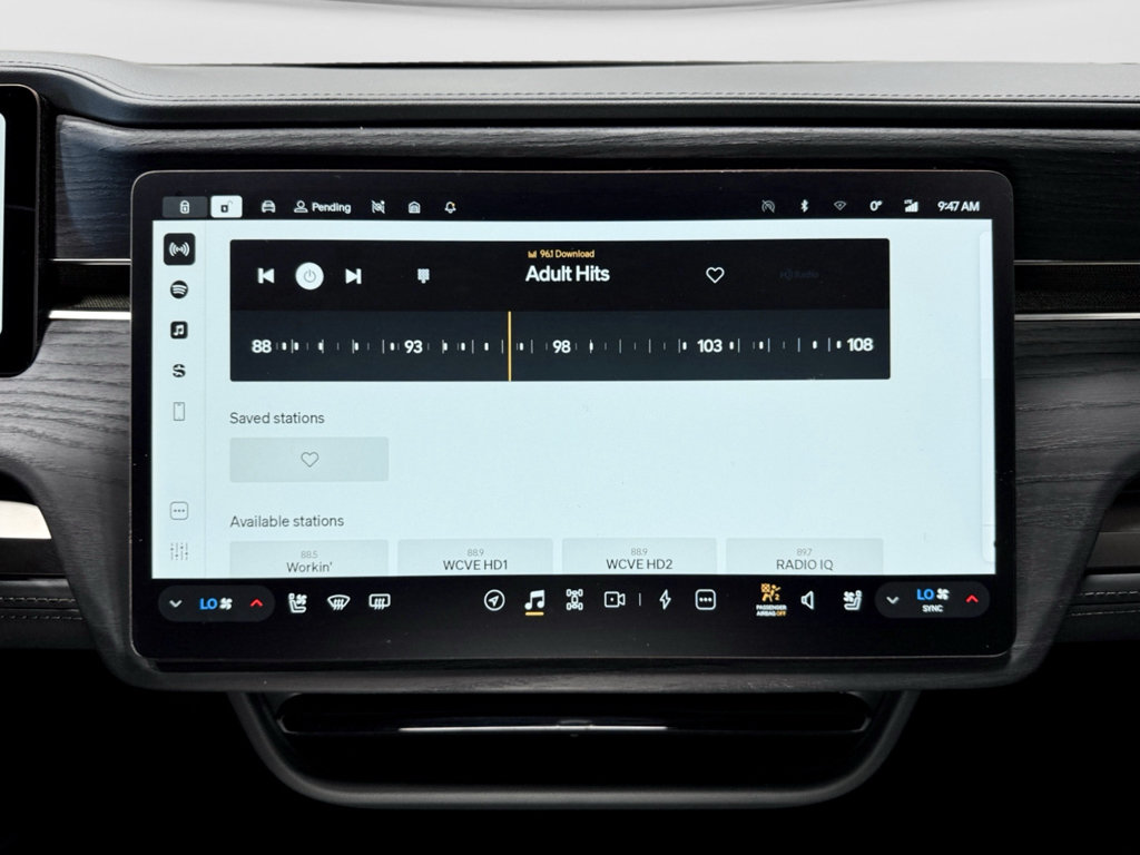 Used 2025 Rivian R1T Adventure AWD/4WD image 14