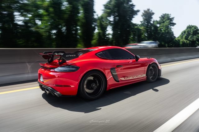 Used 2024 Porsche 718 Cayman GT4 RS RWD image 12
