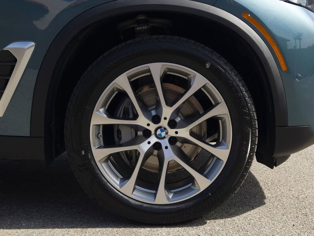 New 2026 BMW X5 sDrive40i image 6
