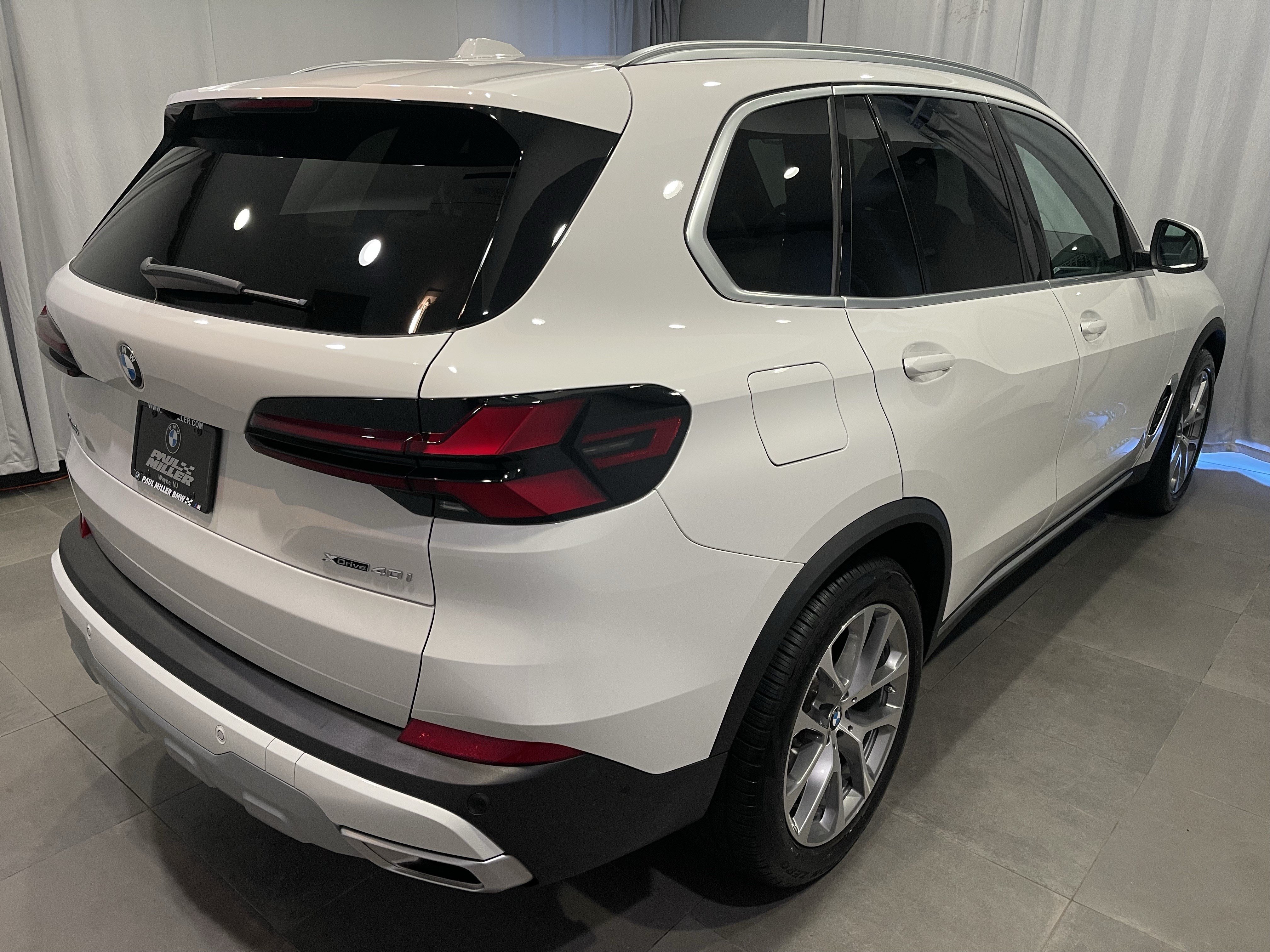 Used 2026 BMW X5 xDrive40i w/ Premium Package AWD/4WD image 7