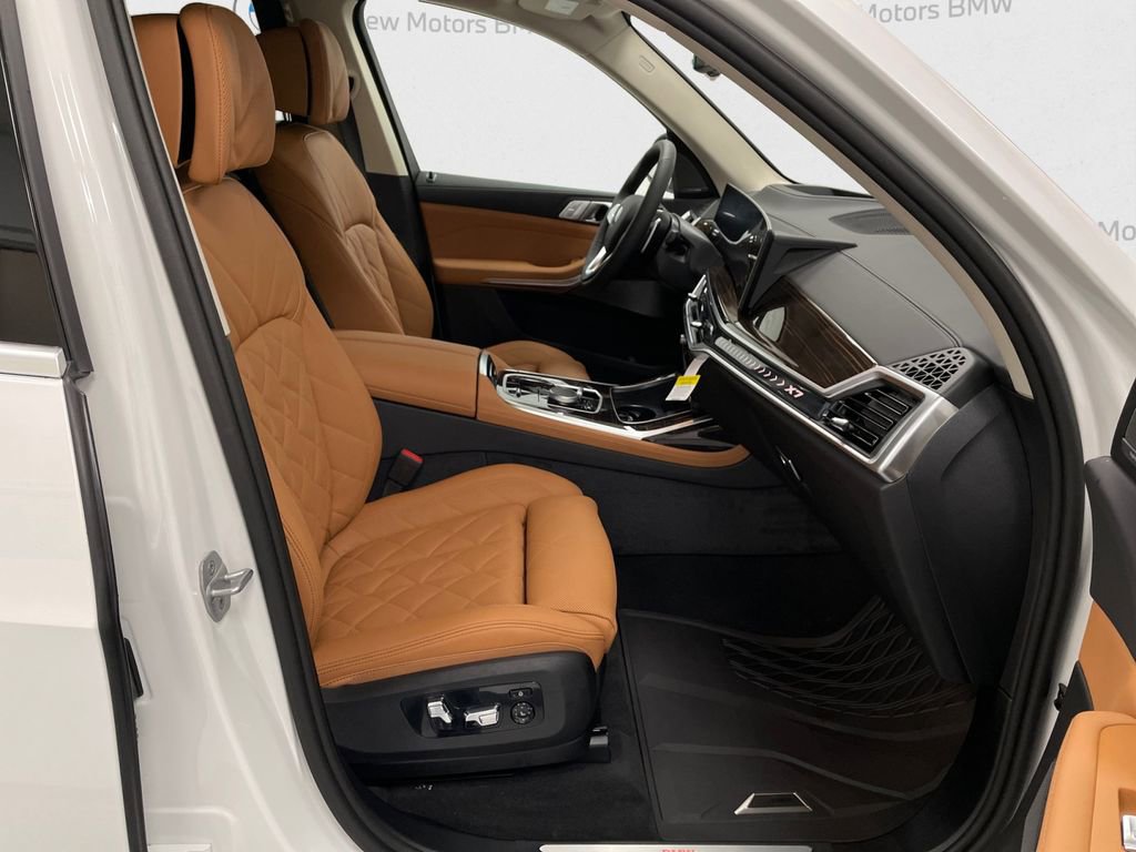 New 2026 BMW X7 xDrive40i image 14