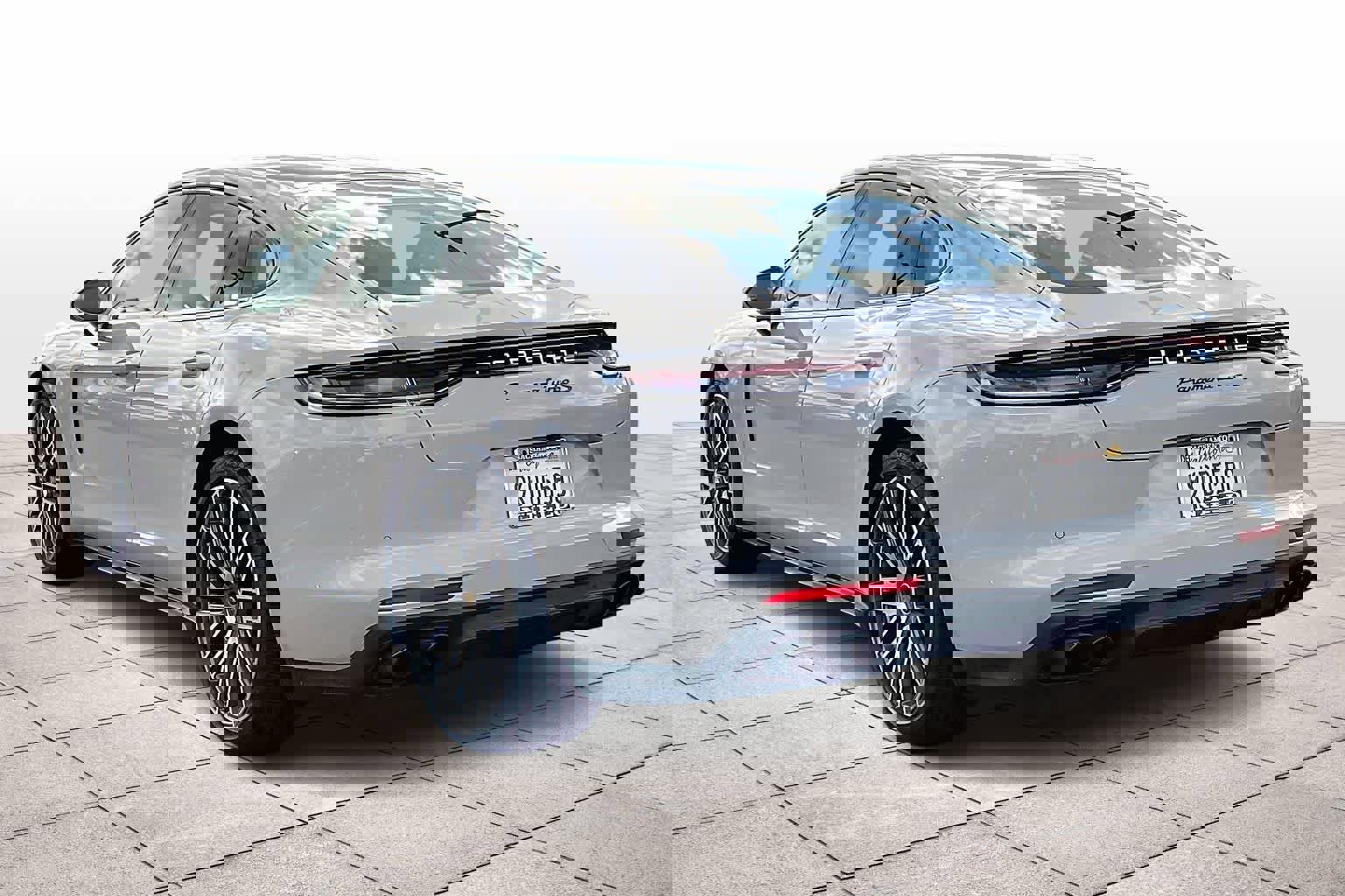 Used 2022 Porsche Panamera Turbo S image 15