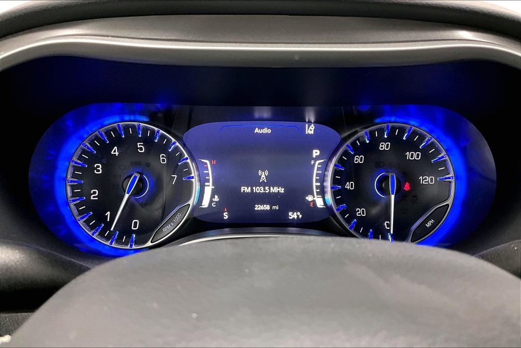 Used 2023 Chrysler Pacifica Touring-L image 24