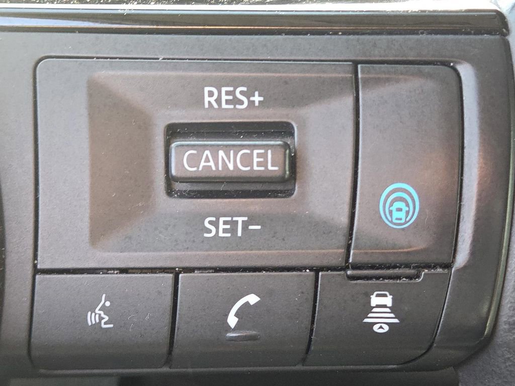 Used 2021 Nissan Rogue SL AWD/4WD image 35