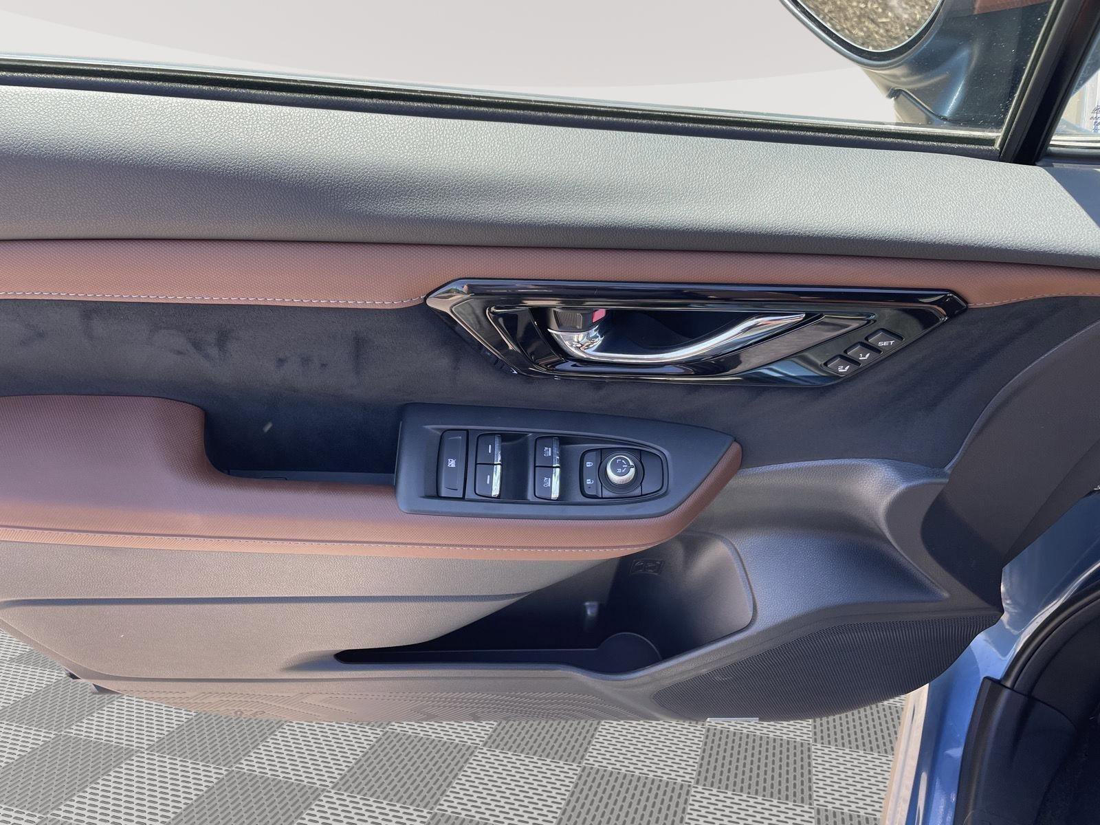 Certified 2025 Subaru Forester Touring AWD/4WD image 7