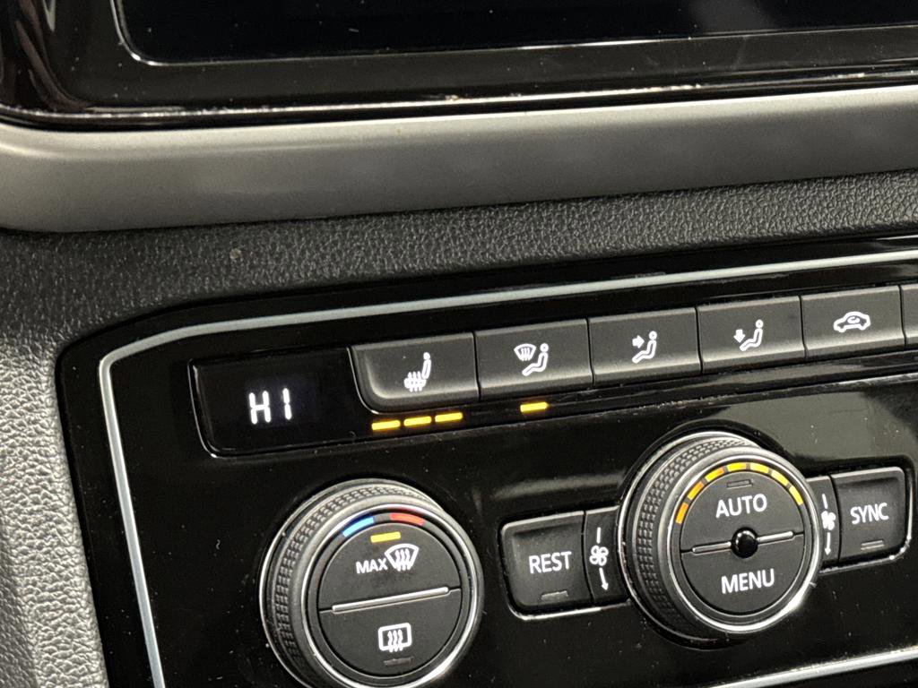 Used 2023 Volkswagen Atlas SE w/ Panoramic Sunroof Package image 8