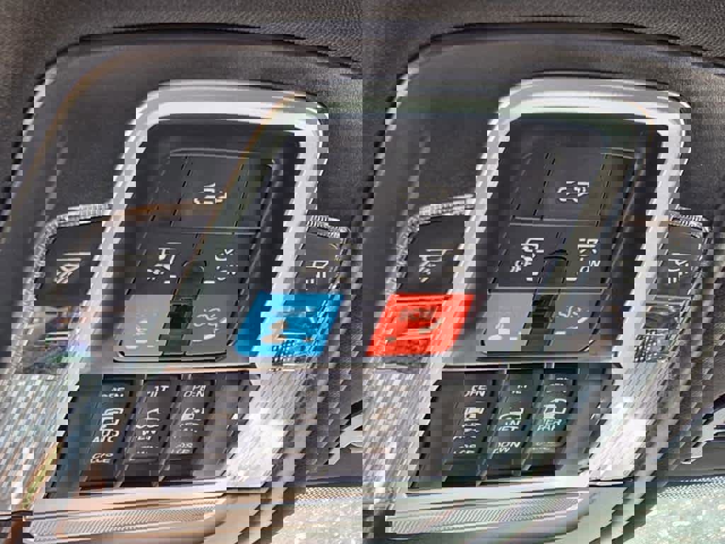 Used 2024 RAM 3500 Limited image 14