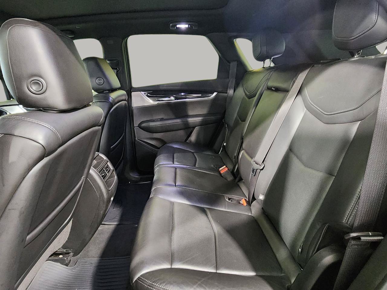 Used 2020 Cadillac XT5 Premium Luxury AWD/4WD image 25