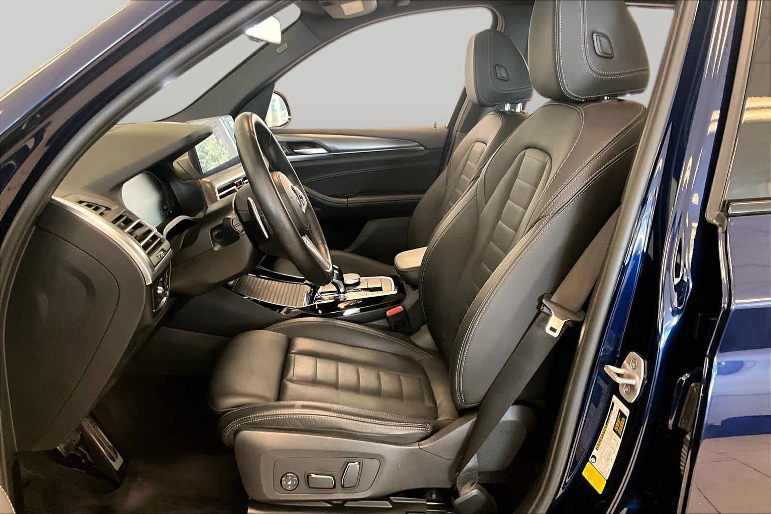Used 2024 BMW X3 sDrive30i w/ Premium Package RWD image 7