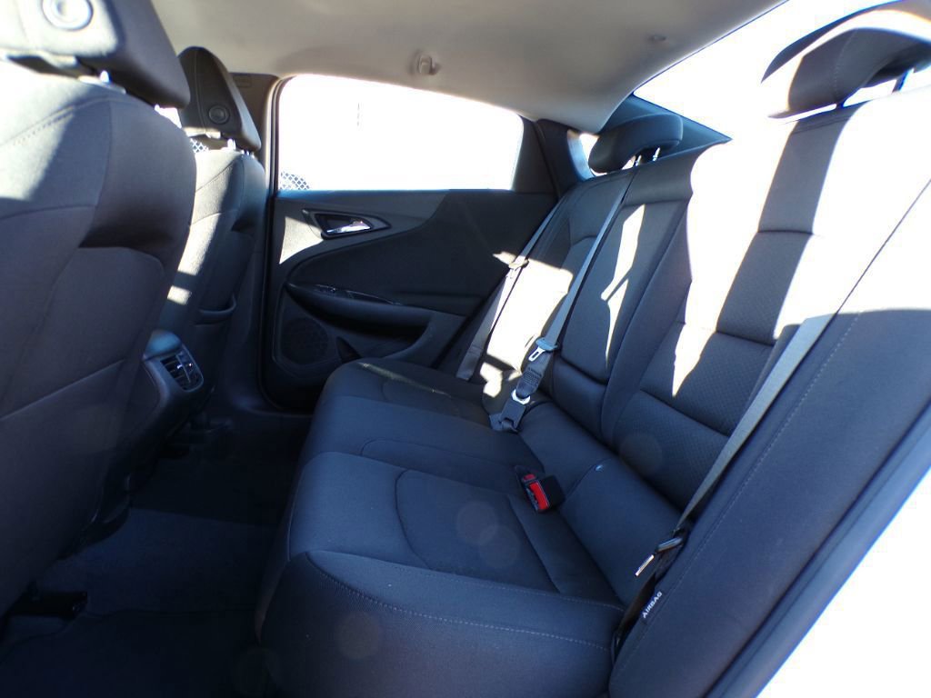 Used 2024 Chevrolet Malibu LT image 16