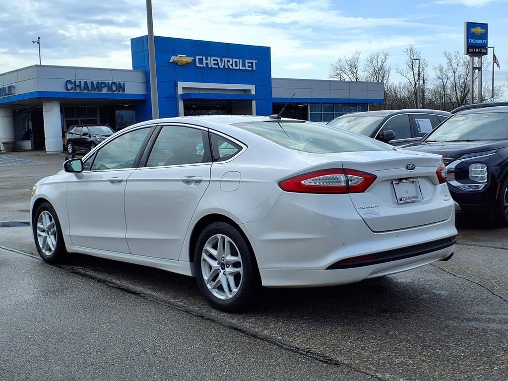 Used 2016 Ford Fusion SE w/ Equipment Group 202A FWD image 6